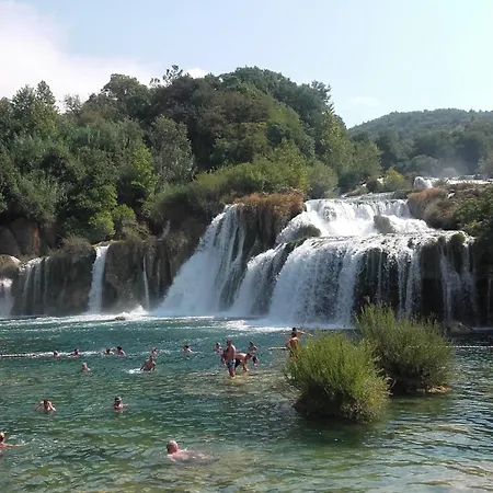 Milic Gæstehus Gornji Karin